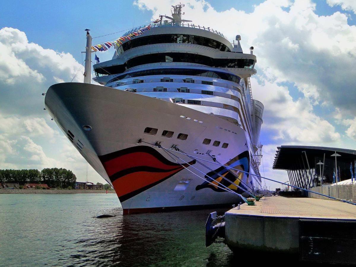 Vormann Jantzen, Direkt Am Leuchtturm Appartement Rostock Buitenkant foto